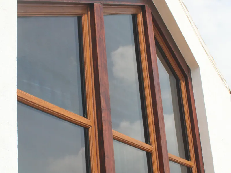 Bay Windows Mortlake