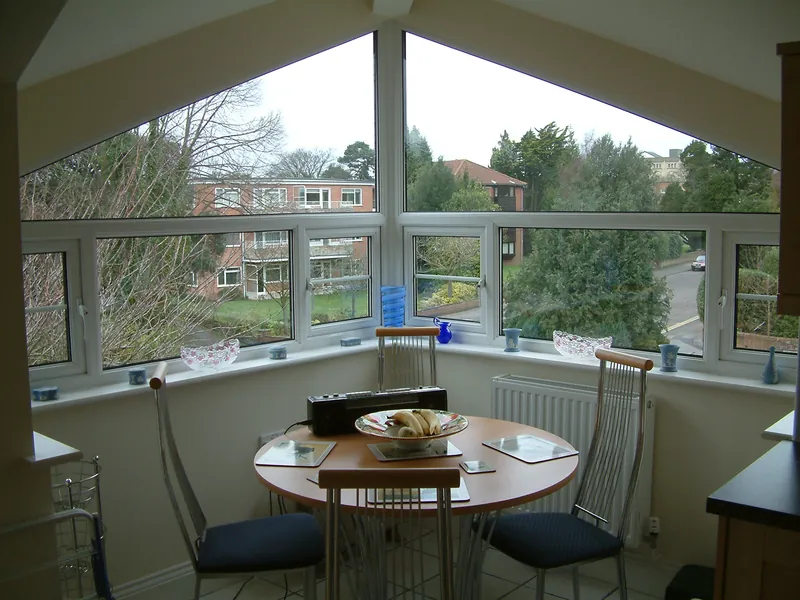 Bay Windows Mortlake